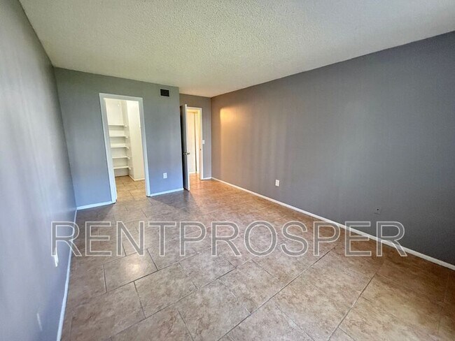 Building Photo - 4267 S Semoran Blvd