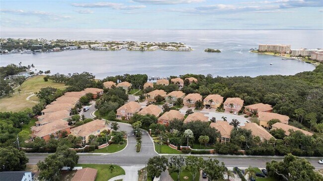 Building Photo - 185 Banyan Bay Dr