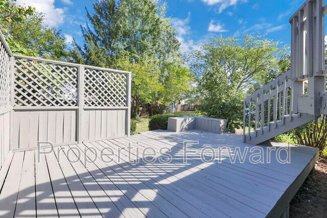 Building Photo - 2246 Shirlene Dr