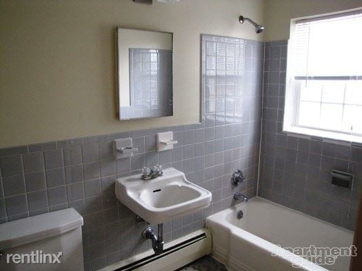 Building Photo - 22 Kenyon St