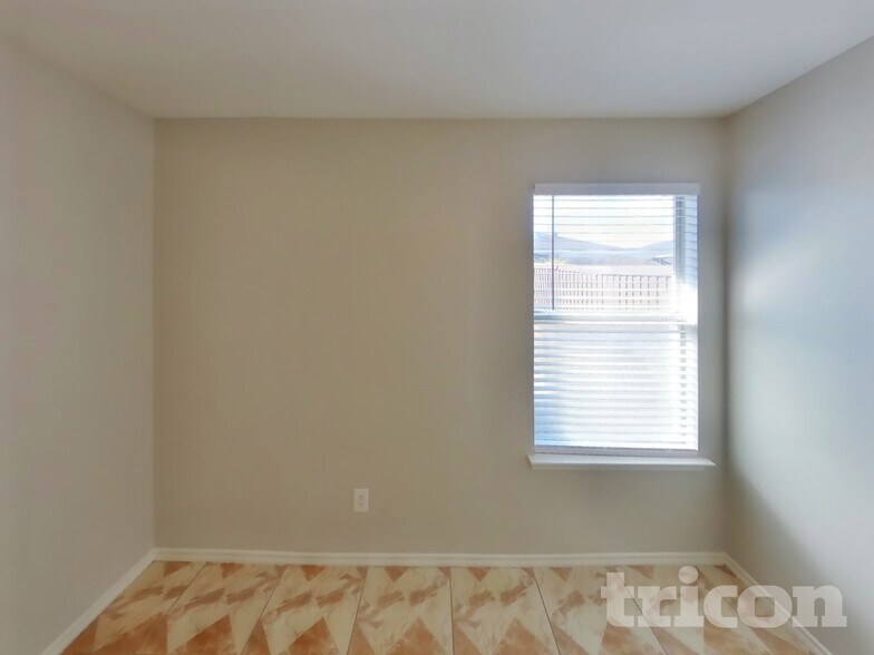 Building Photo - 7112 Avington Way