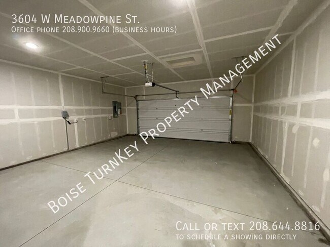 Building Photo - 3604 W Meadowpine St
