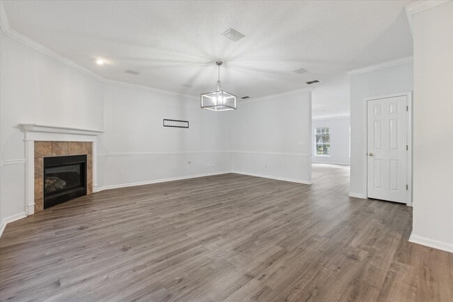 Building Photo - 140 Corral Cir