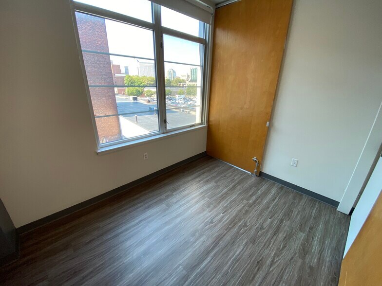 Building Photo - 147 E Berkeley St