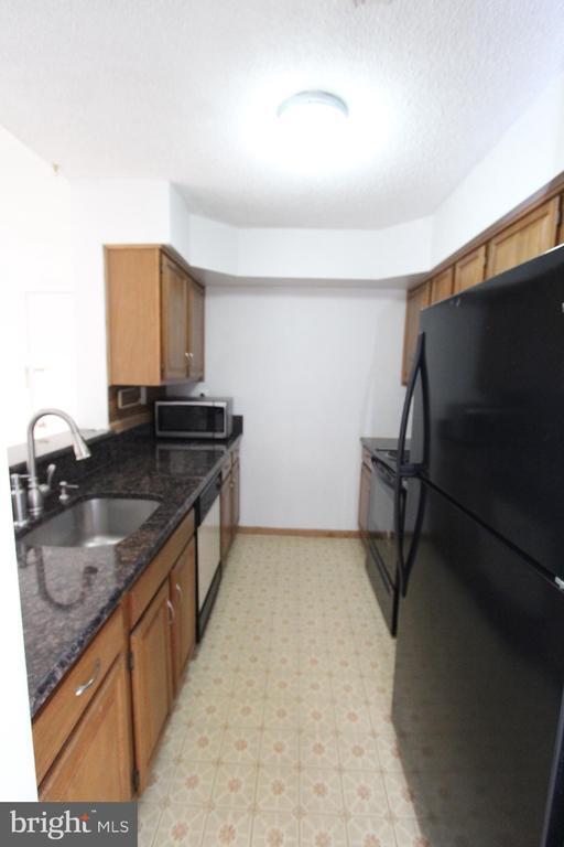 Building Photo - 2114 Aspen Dr