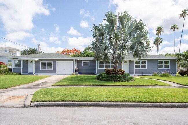 Primary Photo - 3200 DE BAZAN Ave