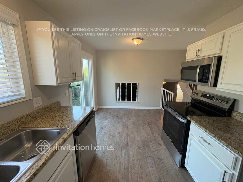 Building Photo - 5305 E 108th Pl