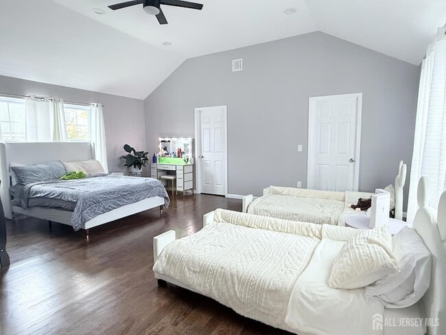 Building Photo - 42 Nelson Ave