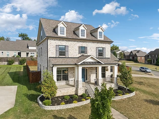 Building Photo - Fabulous 5BR Home in Thompsons Station