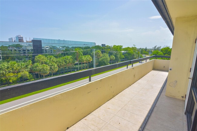 Building Photo - 1401 S Federal Hwy