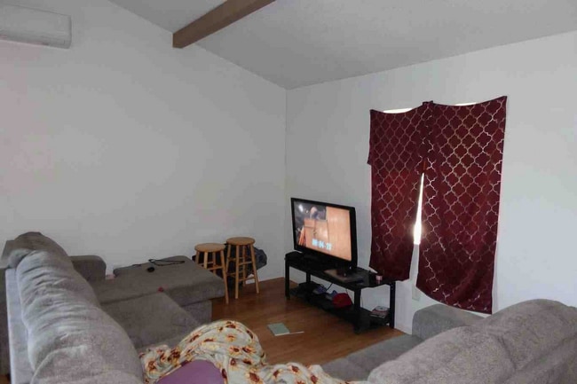 Building Photo - 222 Westridge Dr