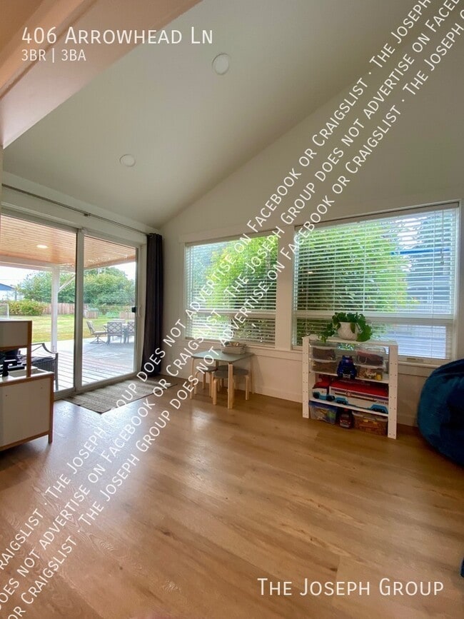 Building Photo - 406 Arrowhead Ln