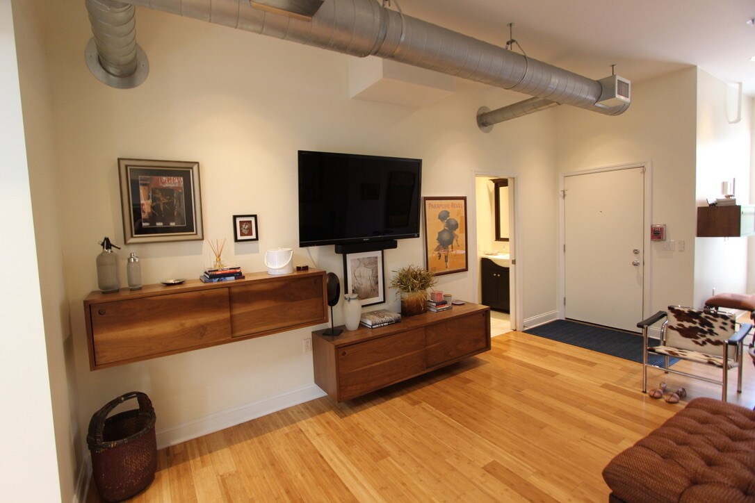 TV area - 139 7th St