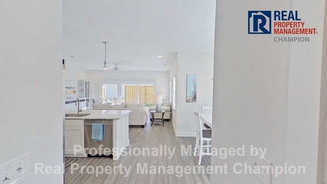 Building Photo - Newly Constructed Luxury Townhomes in Porters Neck