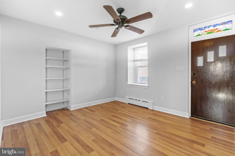 Building Photo - 625 Summit St