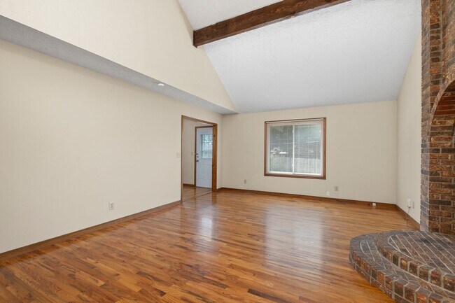 Building Photo - S1005-MF2