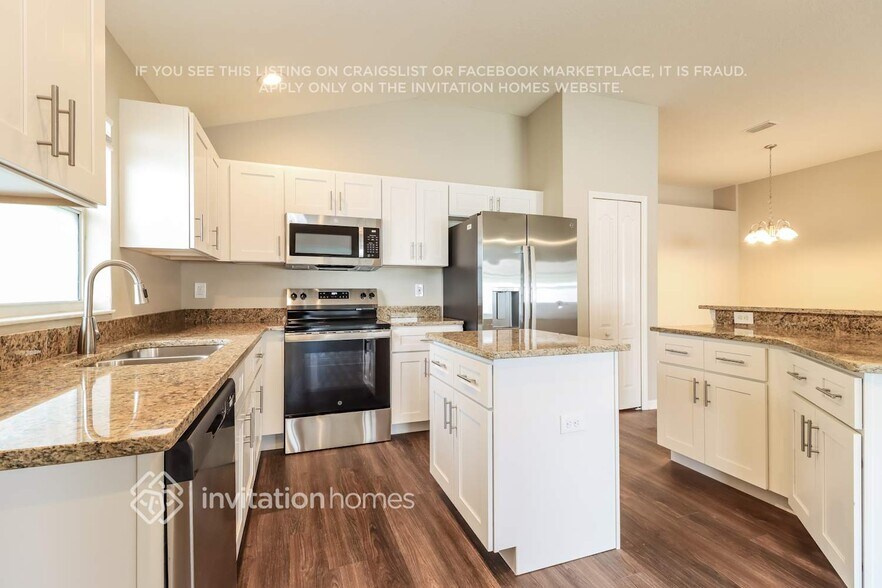 Building Photo - 1021 Torreya Way