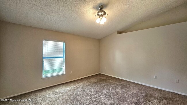 Building Photo - 869 Macon Dr