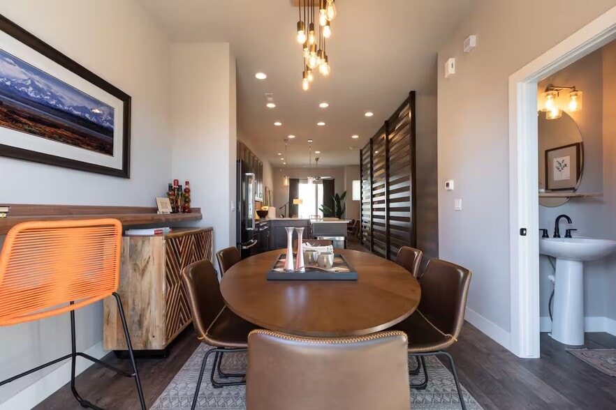 Building Photo - 1638 Quitman St