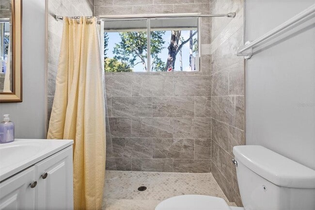 Building Photo - 1571 S Myrtle Ave