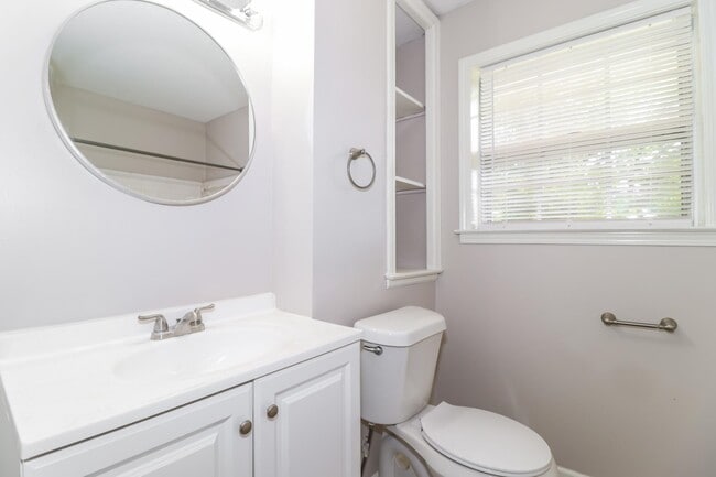 Building Photo - 3569 Arsenal St