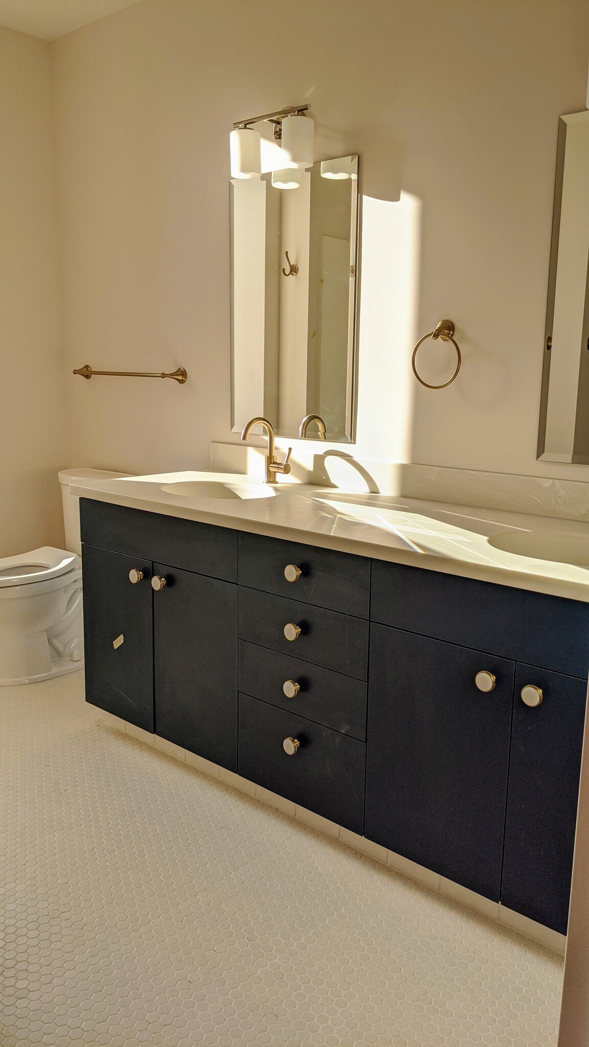 Master Bathroom - 222 E Main St