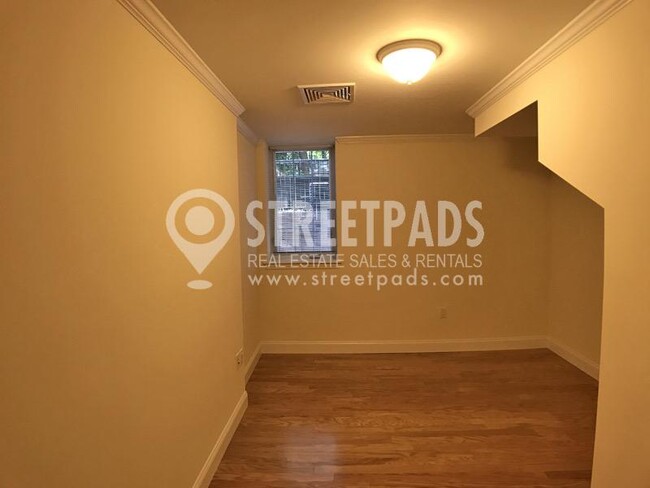 Building Photo - 1 bedroom in Cambridge MA 02138