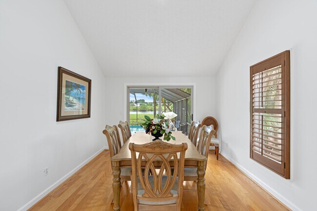 Building Photo - 2626 Erickson Dr