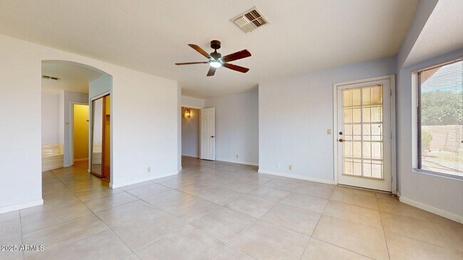 Building Photo - 9814 W Menadota Dr