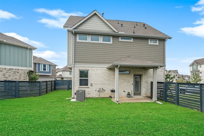 Building Photo - 18814 River Overlook Ct
