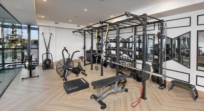 Building Photo - 3718 Midtown Dr