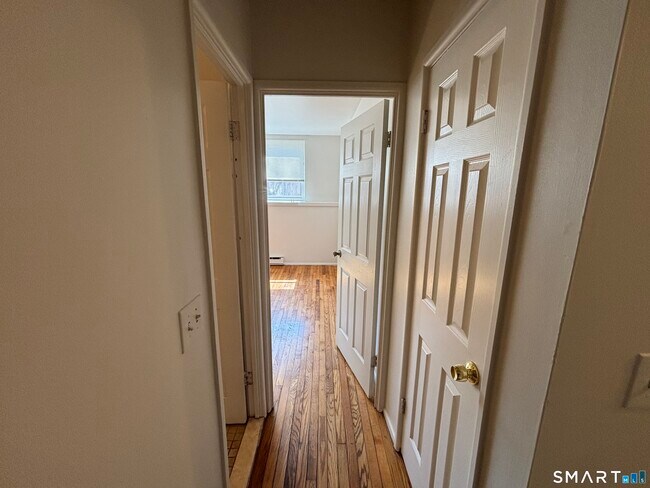 Building Photo - 12 N Taylor Ave