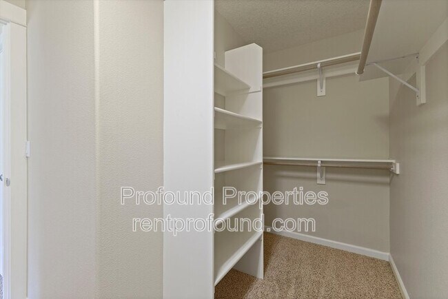 Building Photo - 20176 SW Bernice Ln