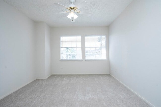 Building Photo - 12251 Copper Tree Pvt Ln