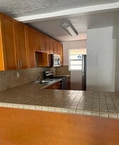 Building Photo - 6055 W 19th Ave