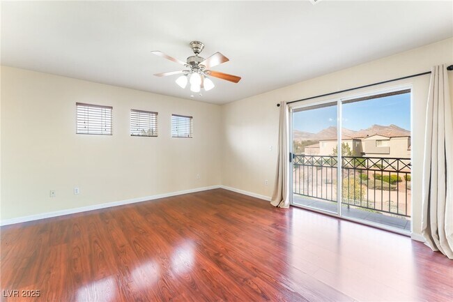 Building Photo - 704 Chase Tree St