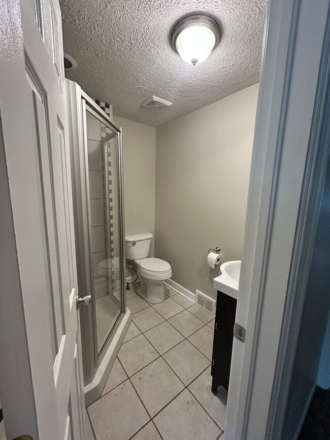 Building Photo - Three Bedroom, Single-Family Home