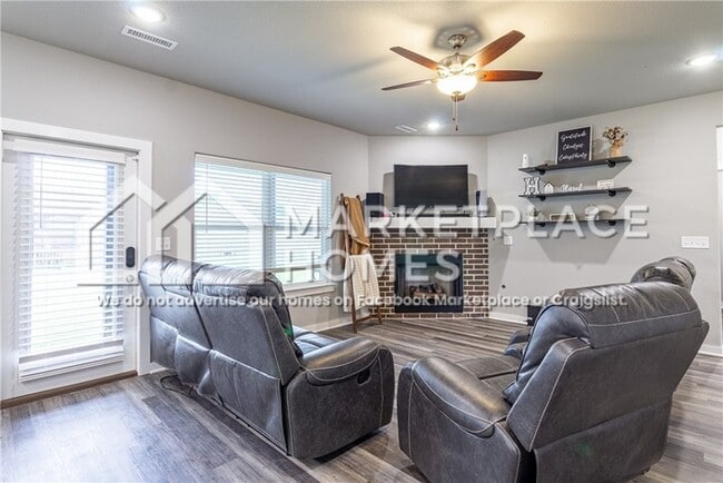 Building Photo - 439 N Otoe St