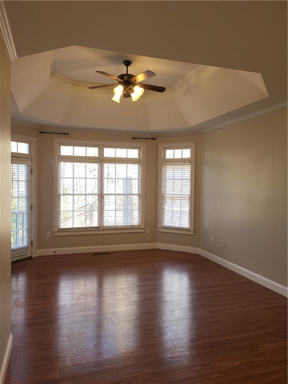 Building Photo - 8291 Fairway Dr