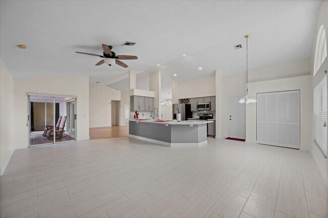 Building Photo - 1401 Hideaway Bend