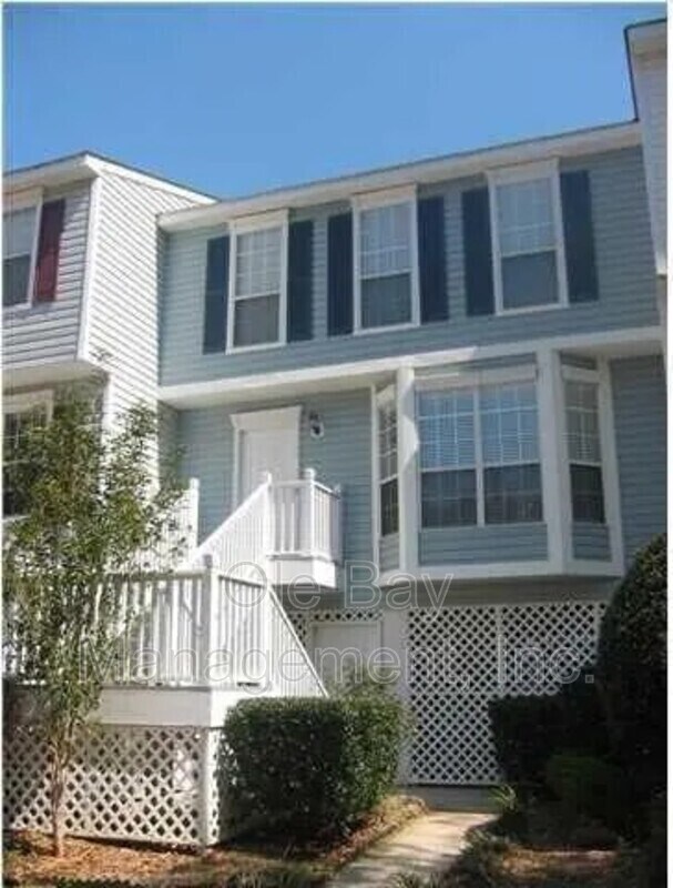 Primary Photo - 270 Hillcrest Rd