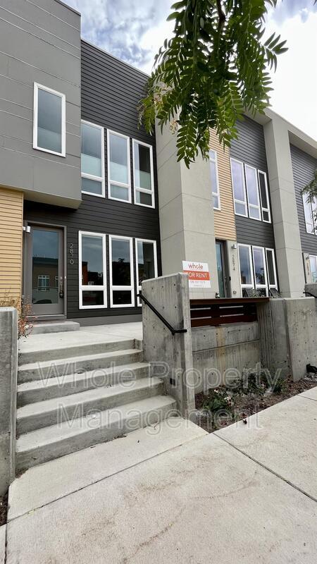 Primary Photo - 2870 W Parkside Pl