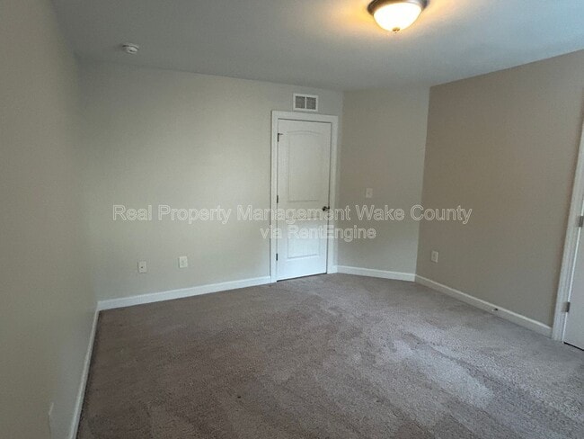 Building Photo - 142 Bexley Way
