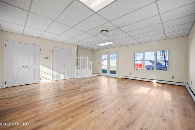 Building Photo - 573 Lloyd Rd