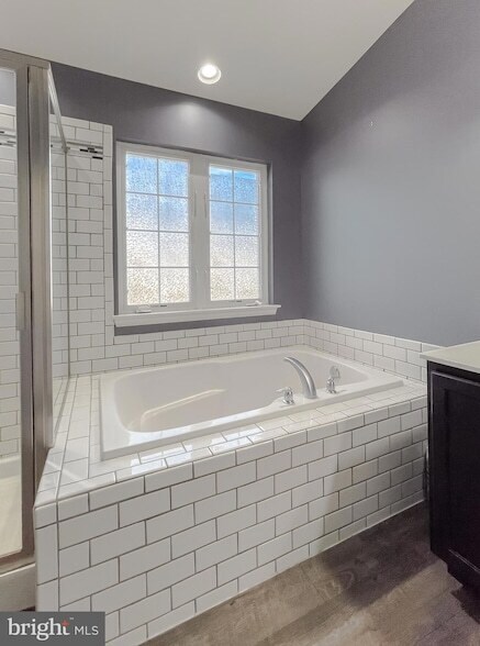 Building Photo - 45571 Catalina Ln