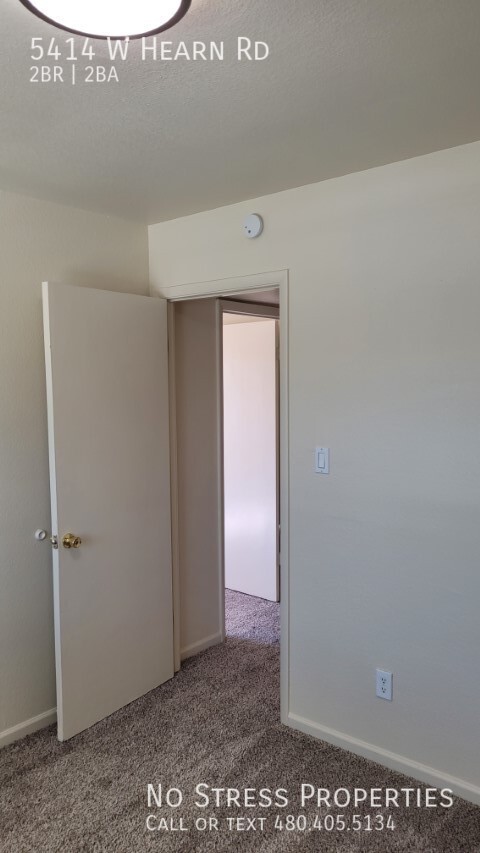 Building Photo - 2 Bed Townhome off 55th Ave and Thunderbird!