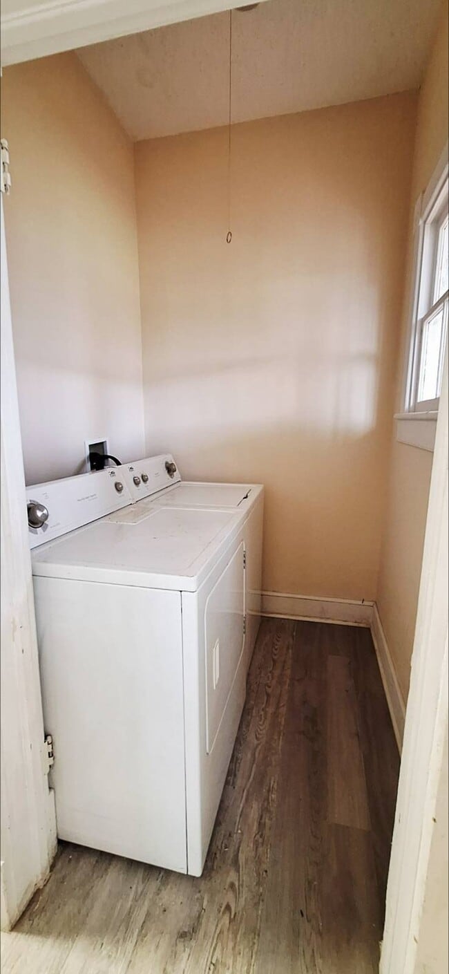 Building Photo - 711 Lafayette Ave