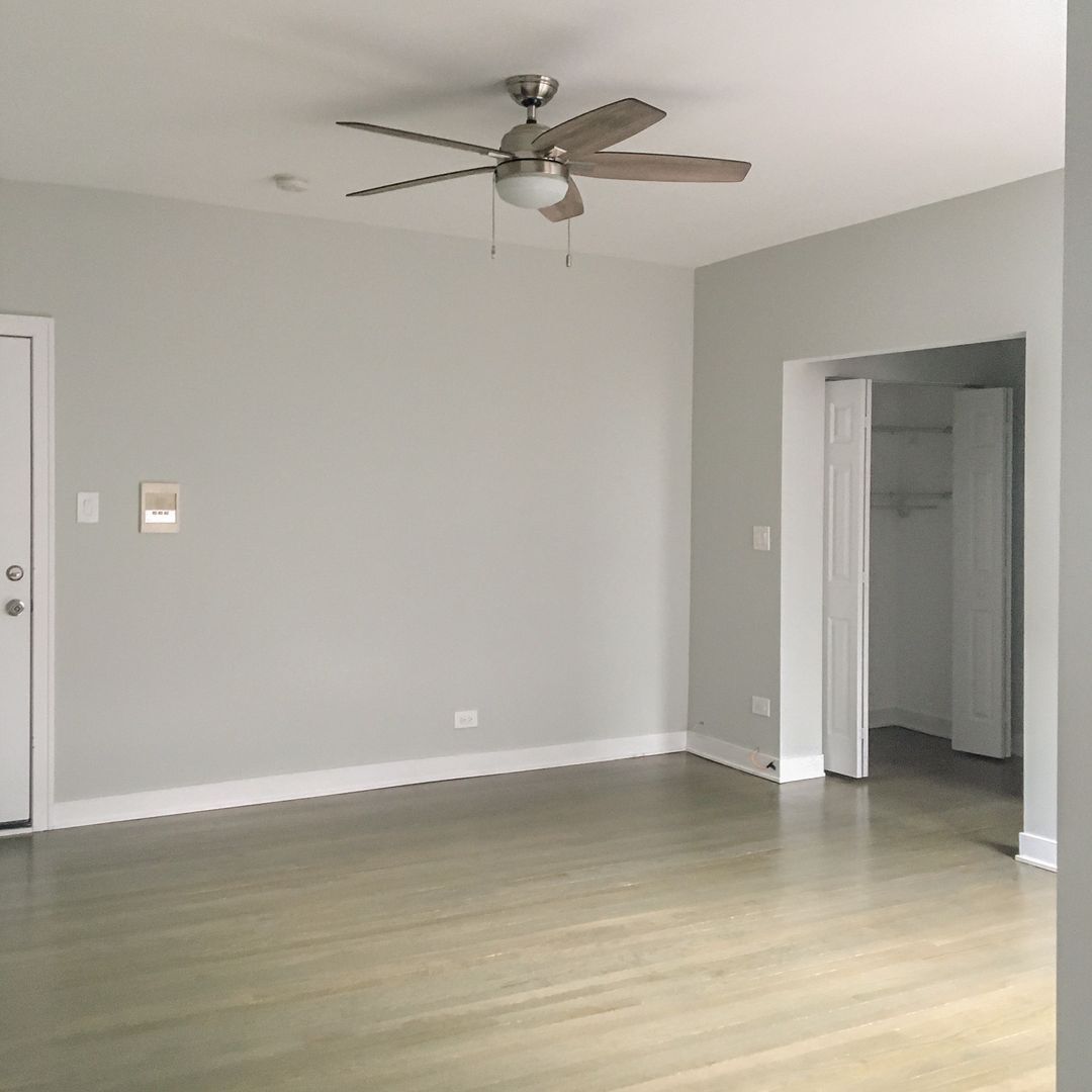 Building Photo - 429 W Surf St