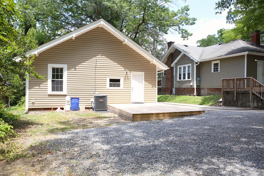 Building Photo - 1809 Walker Ave