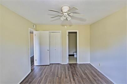 Building Photo - 240 Harmon Ave